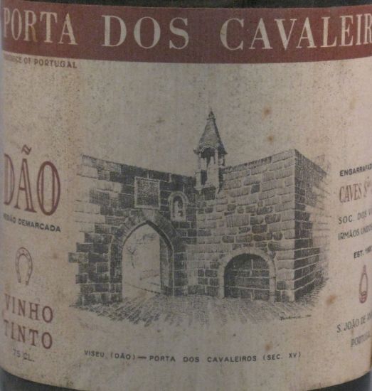 1975 Porta dos Cavaleiros red