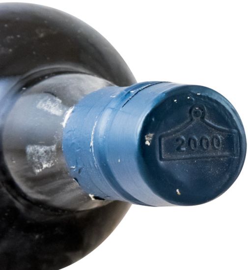 2000 Quinta do Vesuvio Vintage Port (damaged label)