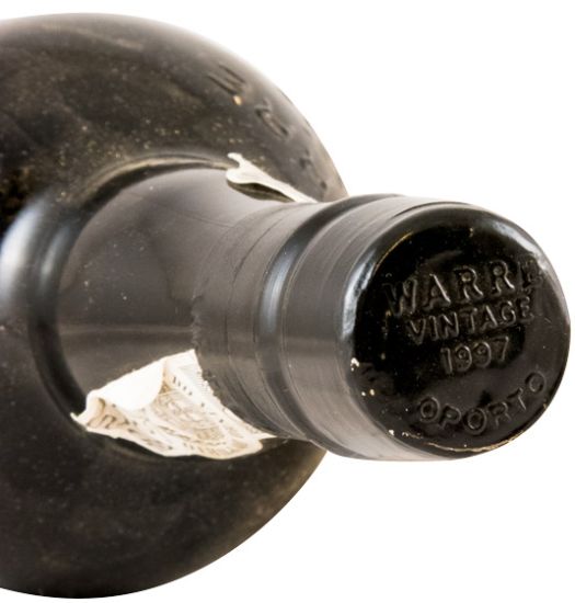 1997 Warre's Vintage Porto (rótulo danificado)