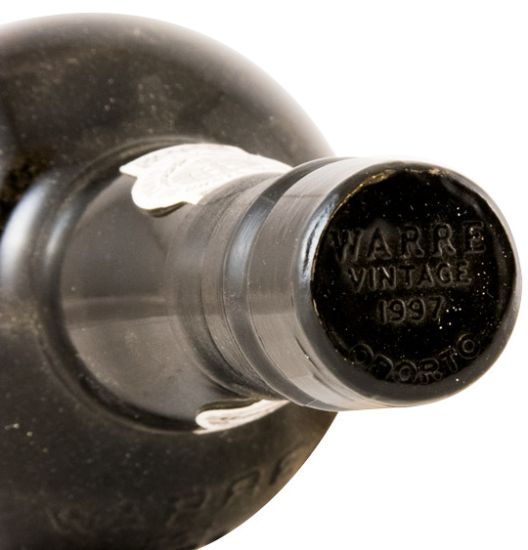 1997 Warre's Vintage Porto (rótulo danificado)