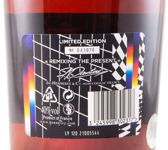 Cognac Hennessy Very Special Edição Limitada by Pantone