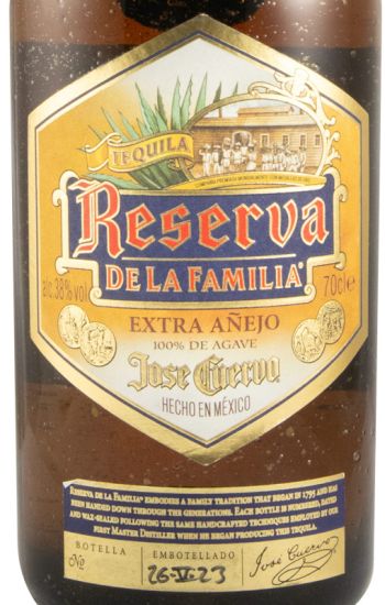 Tequila Jose Cuervo Reserva de La Familia Extra Añejo (engarrafado em 2023)