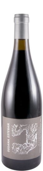 2021 Susana Esteban A Centenária red