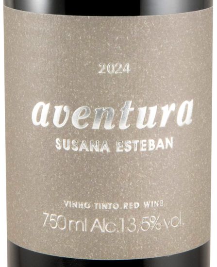 2024 Susana Esteban Aventura red