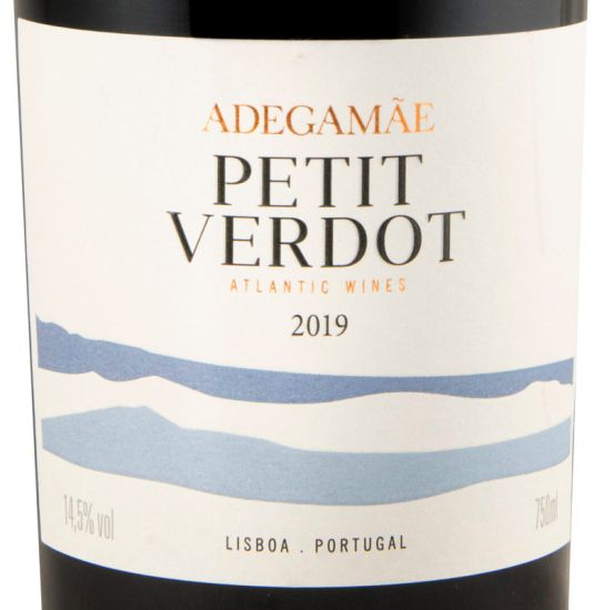 2019 AdegaMãe Petit Verdot red