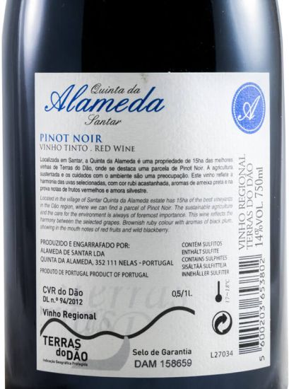 2015 Quinta da Alameda Pinot Noir red