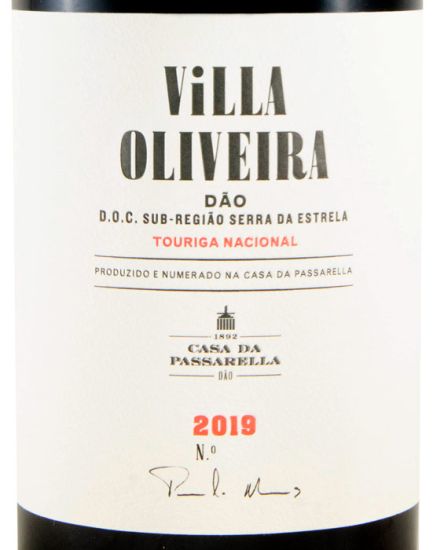 2019 Casa da Passarella Villa Oliveira red