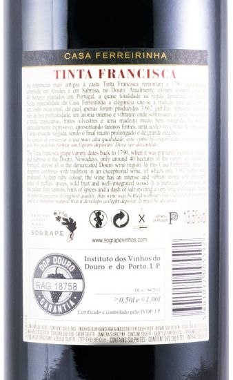 2015 Casa Ferreirinha Tinta Francisca red