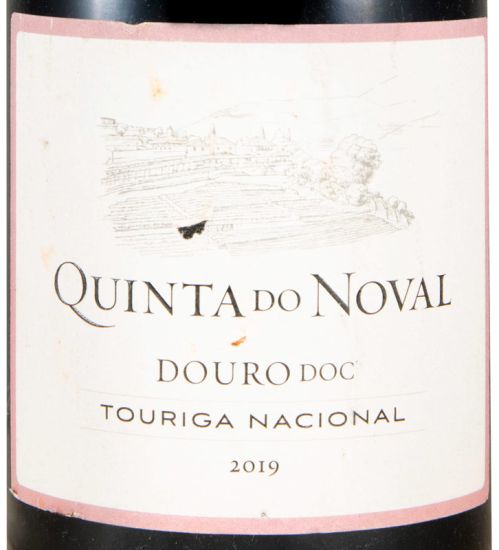 2019 Quinta do Noval Touriga Nacional red (damaged label)