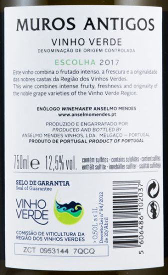 2017 Muros Antigos Escolha white