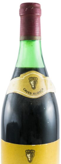 1982 Aliança Tinto Velho tinto (rótulo amarelo)