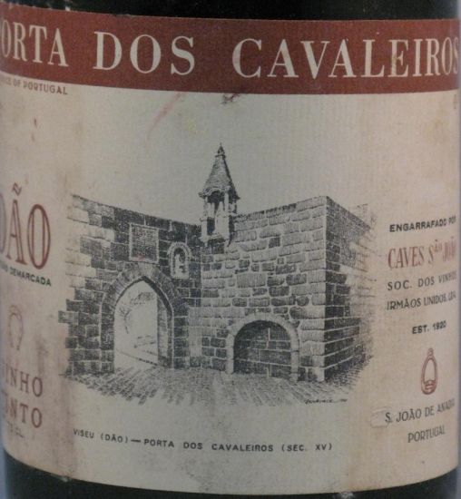 1974 Porta dos Cavaleiros red
