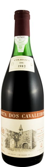 1982 Porta dos Cavaleiros red