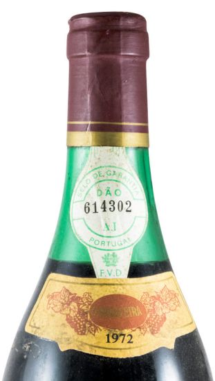 1972 Caves Velhas Garrafeira red