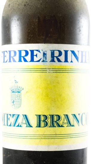 Casa Ferreirinha Meza white
