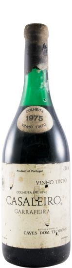 1975 Casaleiro Garrafeira red