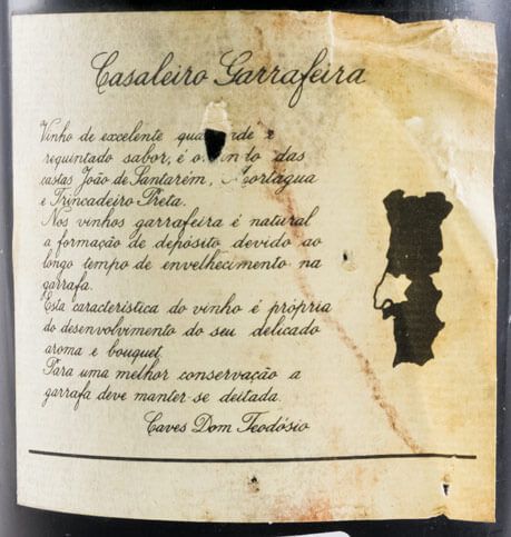 1975 Casaleiro Garrafeira red