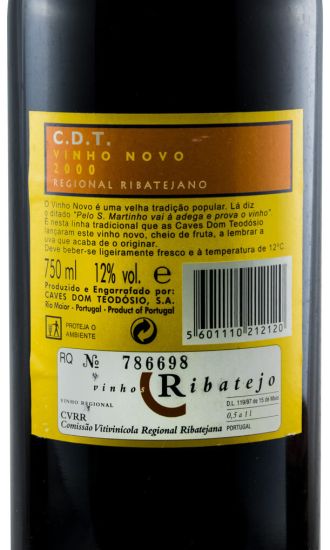 2000 Vinho Novo Vindima red