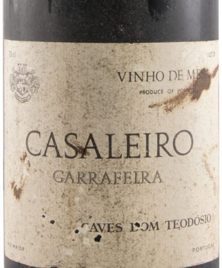 1957 Casaleiro Garrafeira red