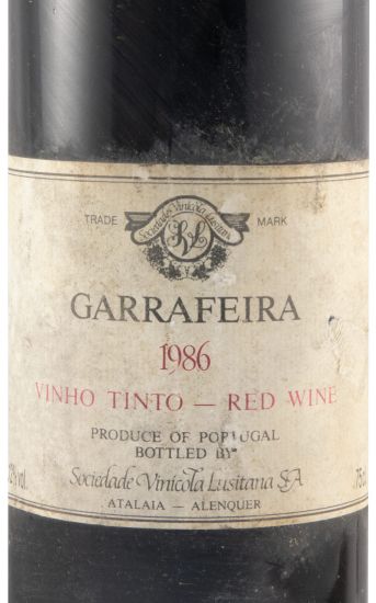 1986 Sociedade Vínicola Lusitana Garrafeira red