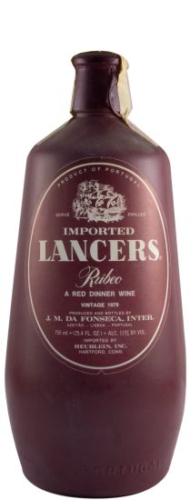 1979 José Maria da Fonseca Lancers Rúbeo red (clay bottle)
