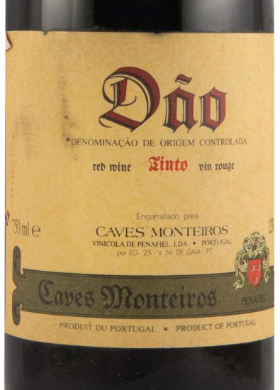 1992 Cave dos Monteiros red