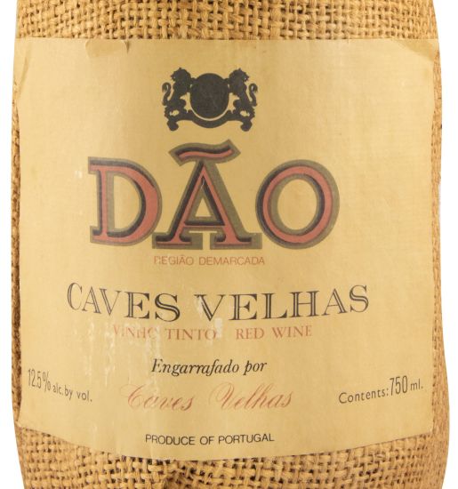 Caves Velhas red (no vintage year specified)
