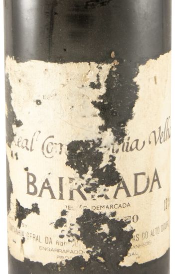 1980 Real Companhia Velha Colheita Bairrada tinto (rótulo danificado)