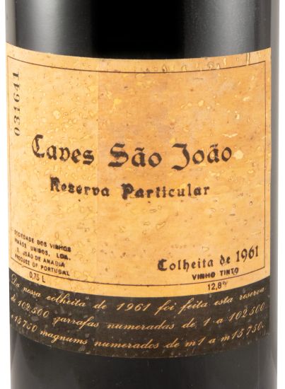 1961 Caves São João Reserva Particular tinto (nível baixo)