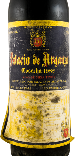 1982 Palacio de Arganza red