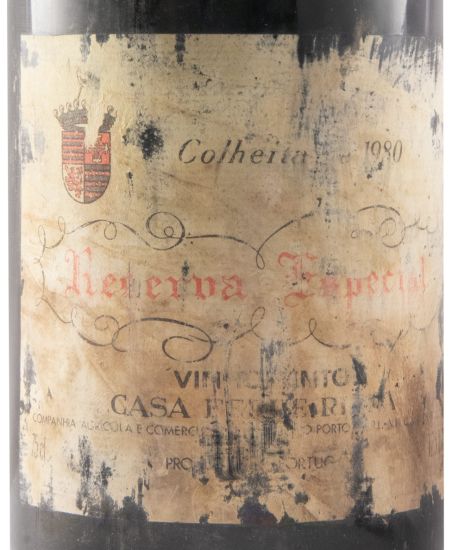 1980 Casa Ferreirinha Reserva Especial tinto (rótulo danificado)