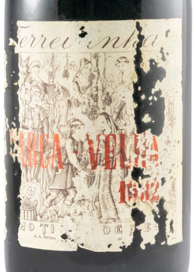 1982 Barca Velha tinto (rótulo danificado)