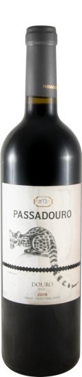 2019 Quinta do Passadouro red (damaged label)