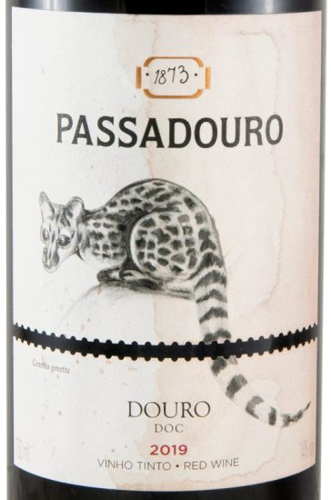 2019 Quinta do Passadouro red (damaged label)