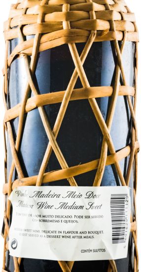 Madeira H. M. Borges N.º 2 Medium Rich (wicker bottle)