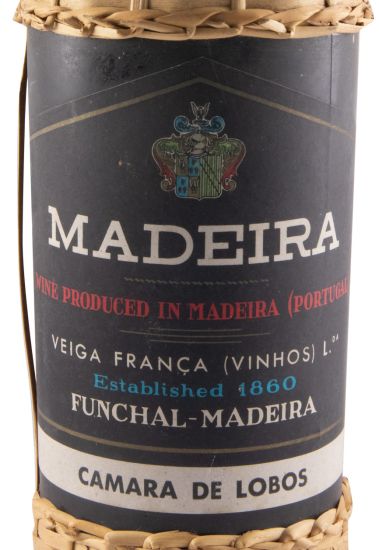 Madeira Veiga França Câmara de Lobos (garrafa empalhada)