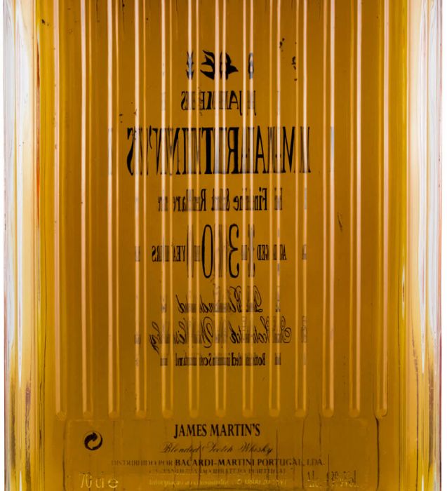 James Martin's 30 anos s/Caixa (garrafa antiga)