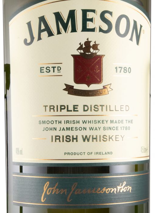 Jameson Triple Distilled w/Rotating Stand 4,5L