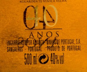 Aguardente Vínica Aliança XO 40 anos 50cl