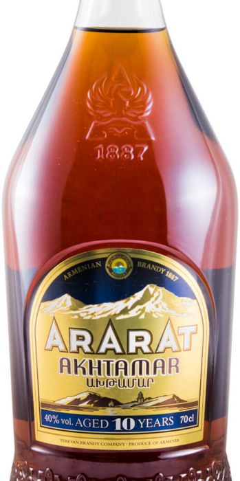 Brandy Ararat Akhtamar 10 anos