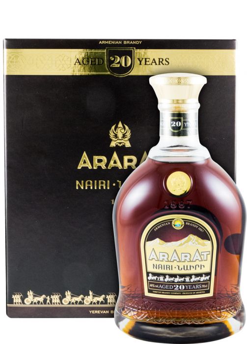 Brandy Ararat Nairi 20 anos