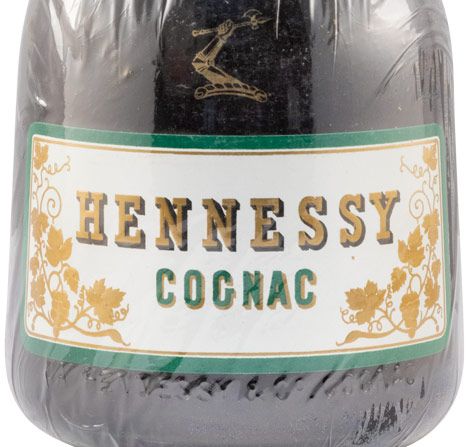 Cognac Hennessy Bras d'Or w/Glasses