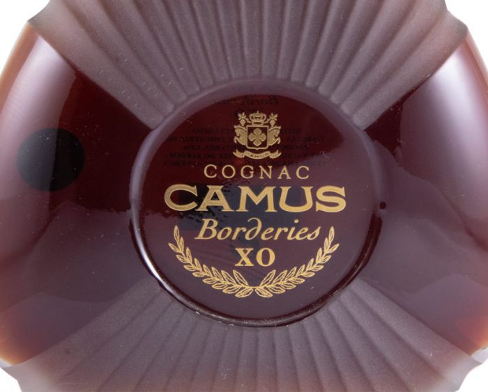 Cognac Camus Borderies XO (garrafa antiga)