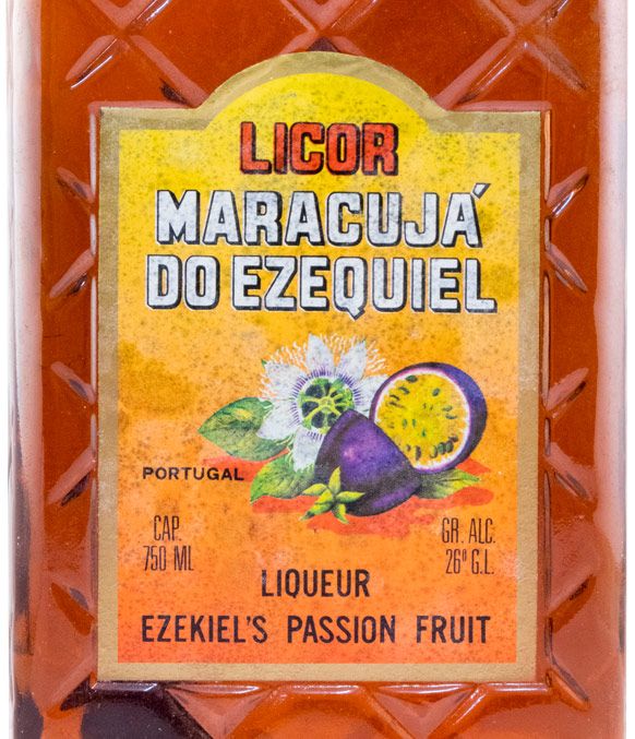 Passion Fruit Liqueur Ezequiel (square bottle) 75cl