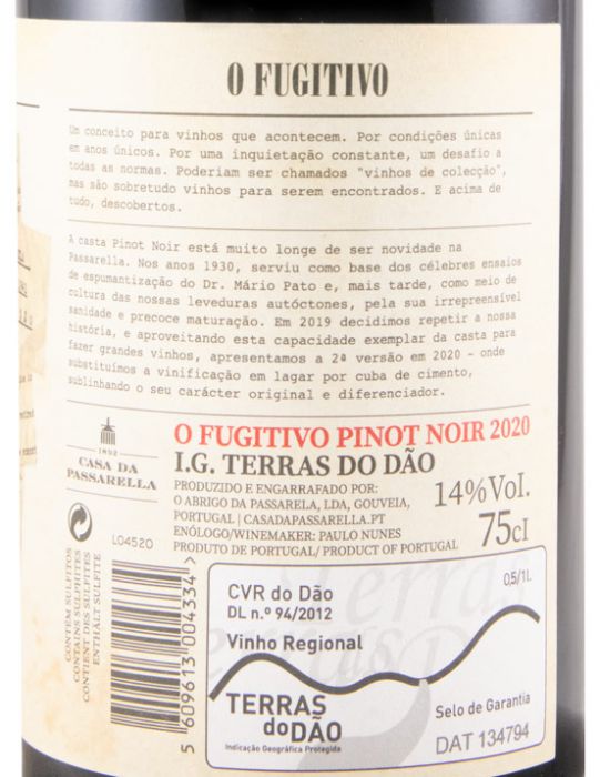 2020 Casa da Passarella O Fugitivo Pinot Noir red