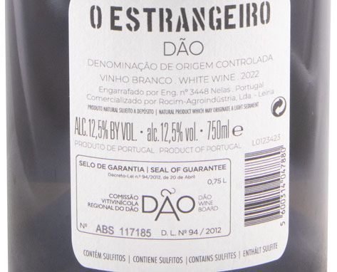 2022 O Estrangeiro white