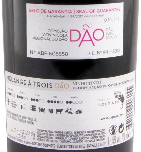 2022 Quinta dos Carvalhais Mélange à Trois red