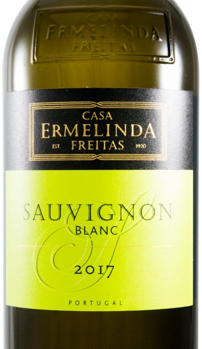 2017 Casa Ermelinda Freitas Sauvignon Blanc white