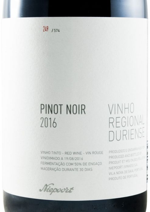 2016 Niepoort Projectos Pinot Noir red