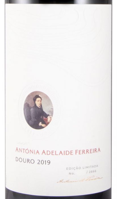 2019 Antónia Adelaide Ferreira Limited Edition red